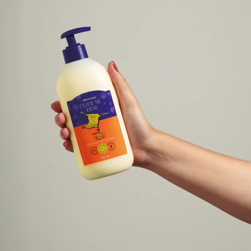 aaad3e5e-f8d6-47d4-9a66-3b37133ecffc-bot-56446-cuide-se-bem-bob-espoja-creme-hidratante-400ml-maos-04.webp
