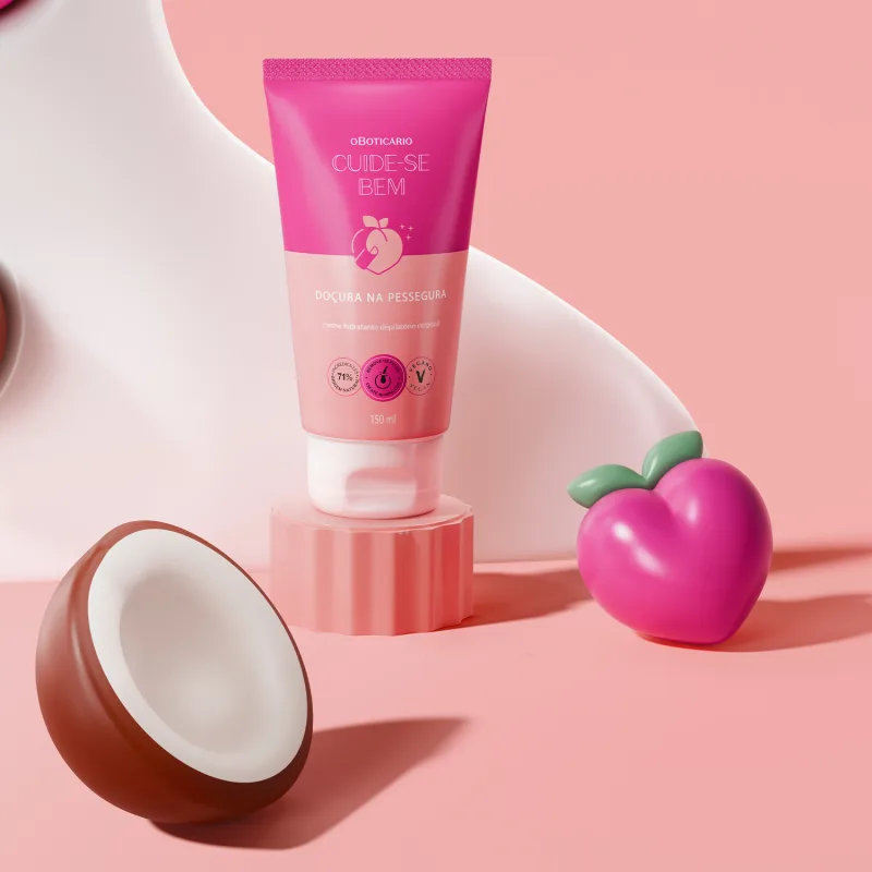 e5d476e6-82ae-452b-a57c-298c1548b5b7-bot-85324-cuide-se-bem-docura-pessegura-creme-hidratante-depilatorio-ambientada-03.webp